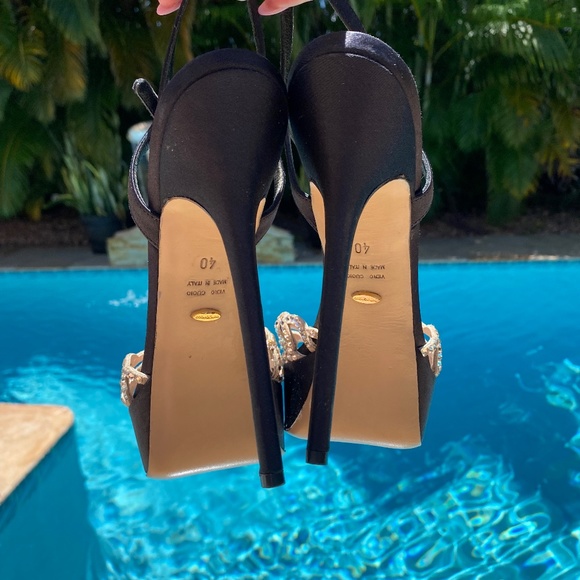 Sergio Rossi Vague Strappy Scalloped Mermaid Shoe. - Picture 8 of 13